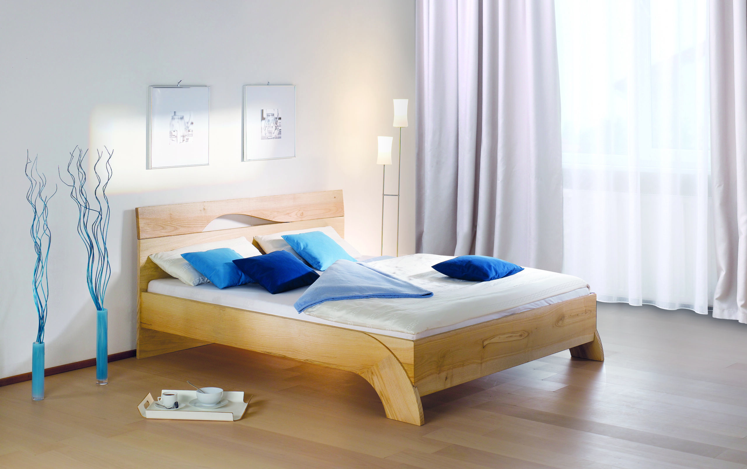 RELAX Massivholzbett Fly Kernesche elegant – Schreinerei Bayer