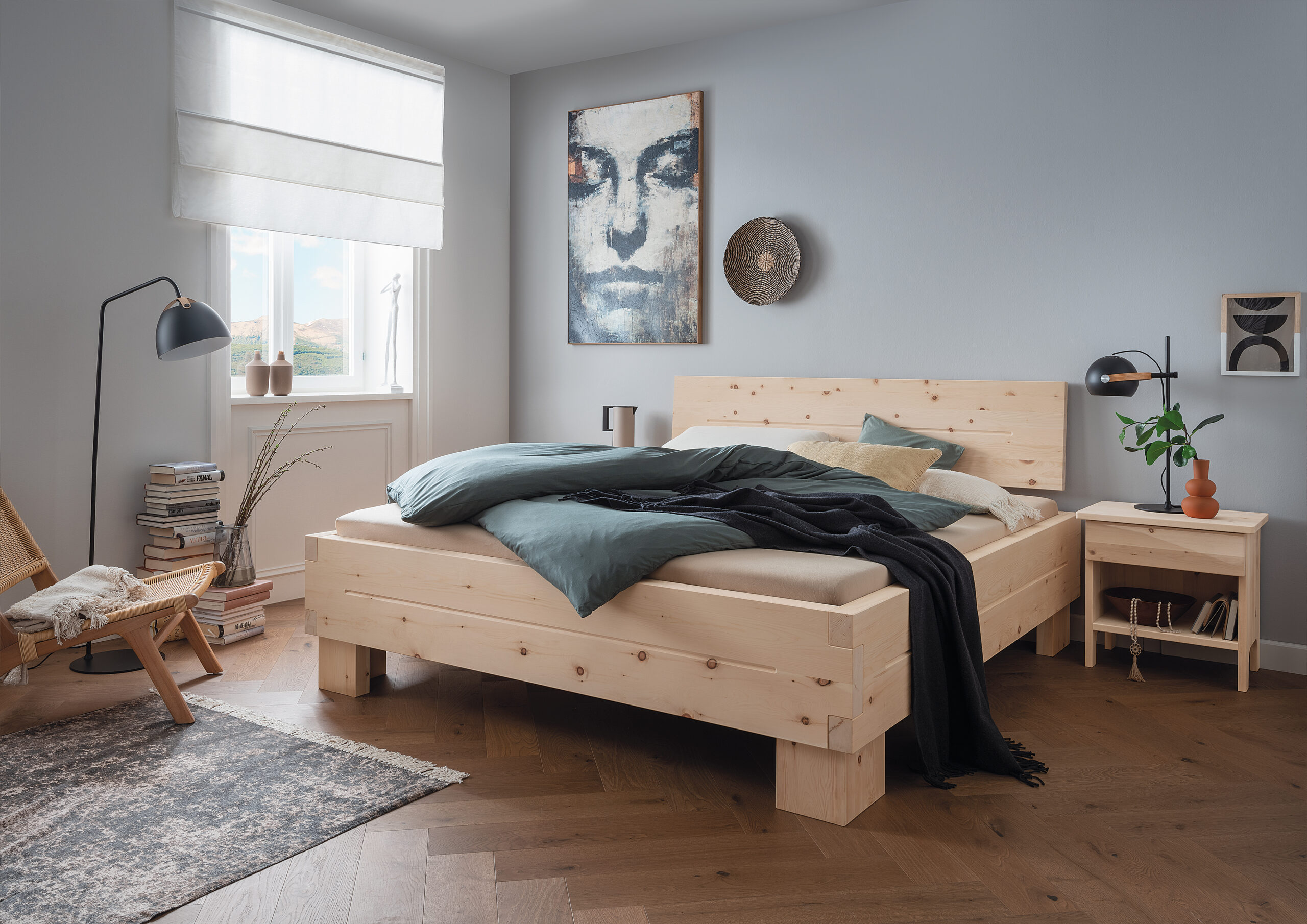 RELAX Balkenbett Hallstatt Zirbe mit Zierfräsung – Schreinerei Bayer