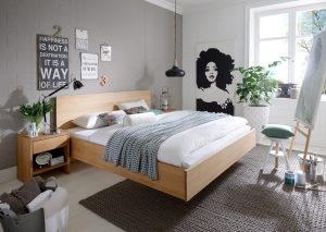RELAX Schwebebett Asta Eiche Massivholz Schwebeoptik – Schreinerei Bayer